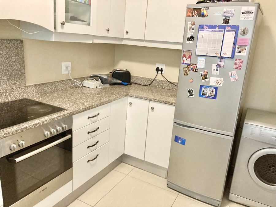 To Let 3 Bedroom Property for Rent in Pinelands Western Cape